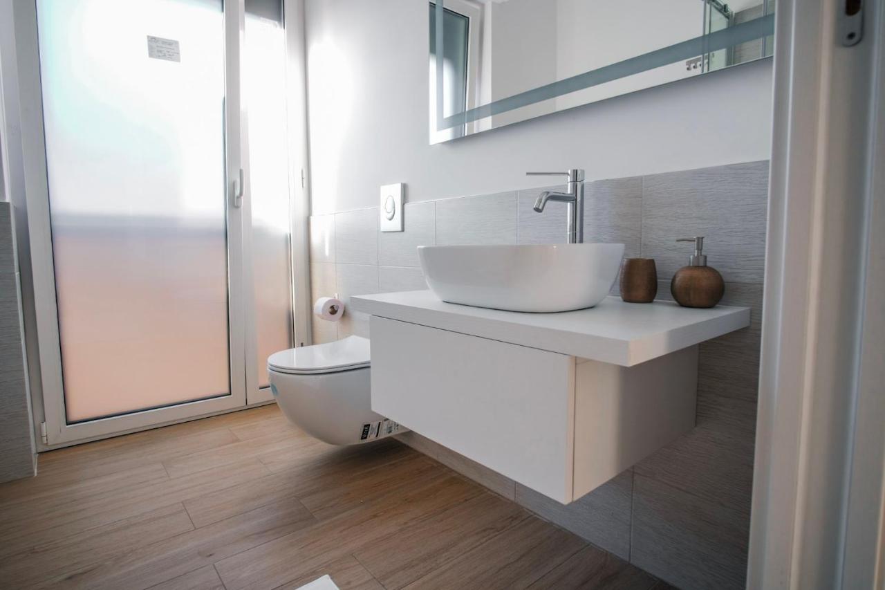 Rossani Suites&Aparts Бари Экстерьер фото
