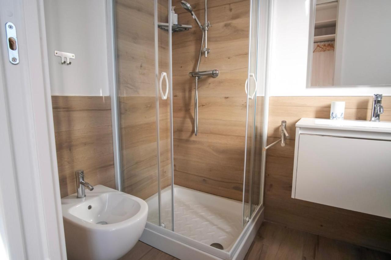 Rossani Suites&Aparts Бари Экстерьер фото